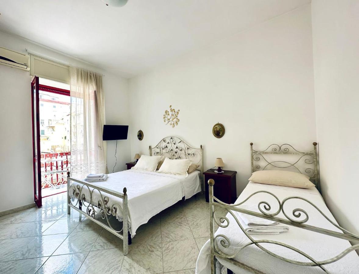 Family Relax Caracciolo Bed & Breakfast Naples Luaran gambar